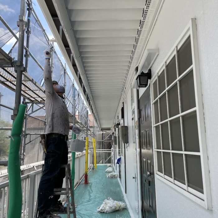 福山市でアパートの屋根・外壁塗装工事中です！