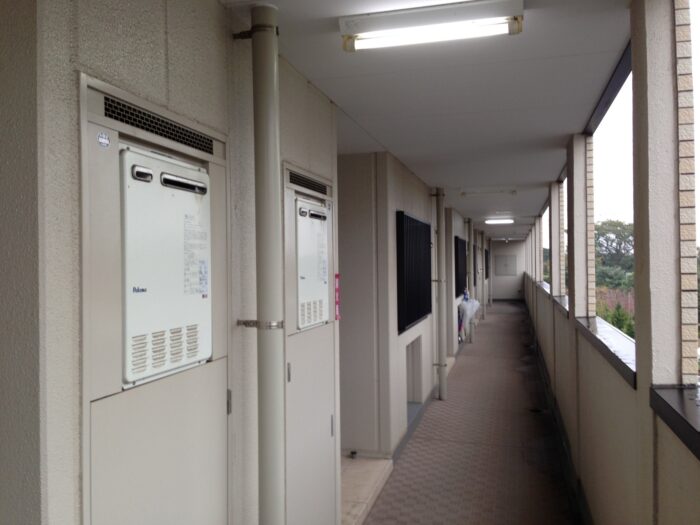 マンションの給湯器（設備交換の例）