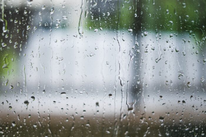 梅雨時期に増える建物トラブルとは？排水・湿気・共用部で確認したいポイント